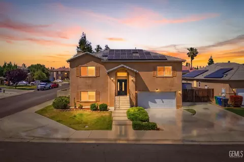 444 Rian Noelle Ct, Bakersfield, CA 93308