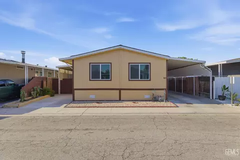 1301 Taft Hwy #92, Bakersfield, CA 93307