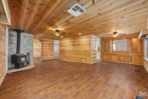 Living - 30751 Sharp Way, Shafter, CA 93263 photo 3 of 6