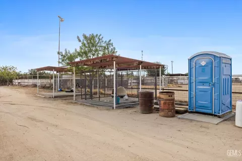 Exterior - 30751 Sharp Way, Shafter, CA 93263 photo 10 of 10