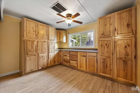 Kitchen - 30751 Sharp Way, Shafter, CA 93263 photo 2 of 2