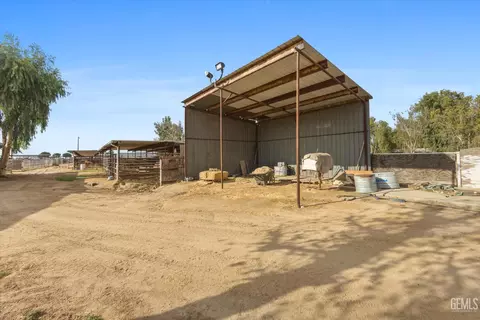 Exterior - 30751 Sharp Way, Shafter, CA 93263 photo 6 of 10