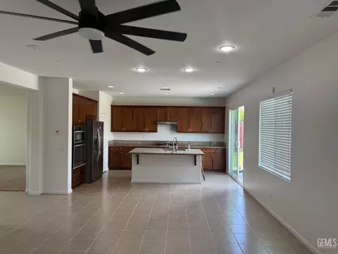 Kitchen - 5302 Twinkle Ln, Bakersfield, CA 93313 photo 1 of 2
