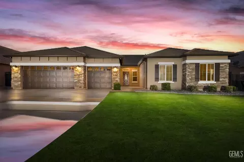 12601 Larkin Dr, Bakersfield, CA 93312