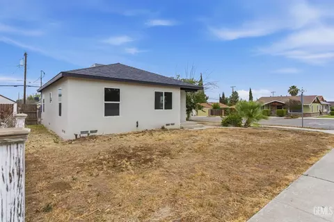 Other - 122 E Kern St, Taft, CA 93268 photo 3 of 8