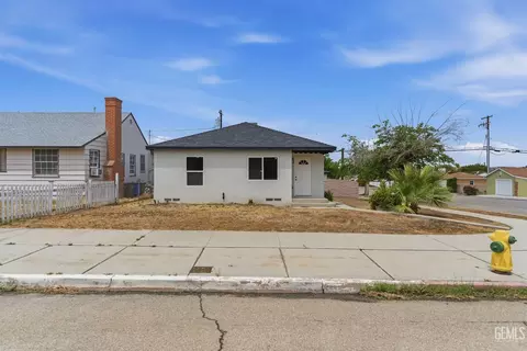 Other - 122 E Kern St, Taft, CA 93268 photo 2 of 8