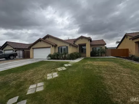 5305 Baja Dr, Bakersfield, CA 93307