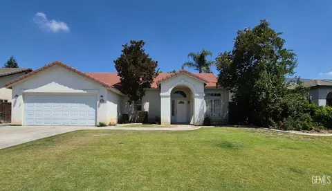 6710 Leaf Valley Dr, Bakersfield, CA 93313