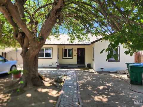 2107 Oregon St, Bakersfield, CA 93305