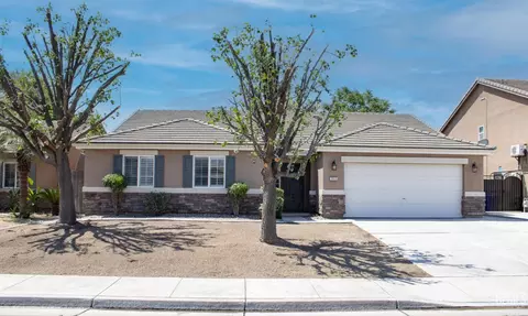 5809 Fernside Ct, Bakersfield, CA 93313