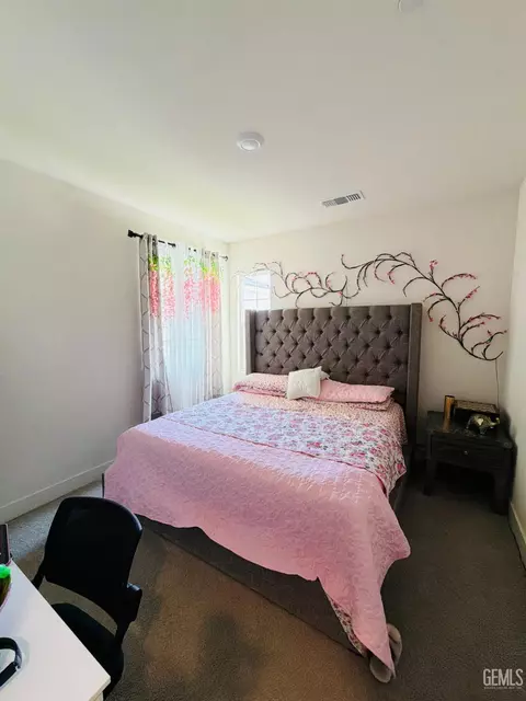Bedroom - 14902 Pemberley Passage Ave, Bakersfield, CA 93311 photo 4 of 5