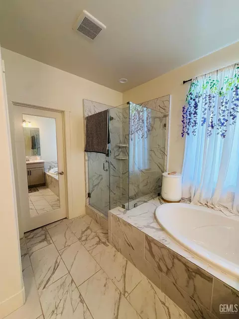 Bath - 14902 Pemberley Passage Ave, Bakersfield, CA 93311 photo 4 of 4