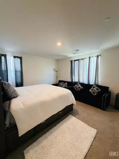 Bedroom - 14902 Pemberley Passage Ave, Bakersfield, CA 93311 photo 1 of 5