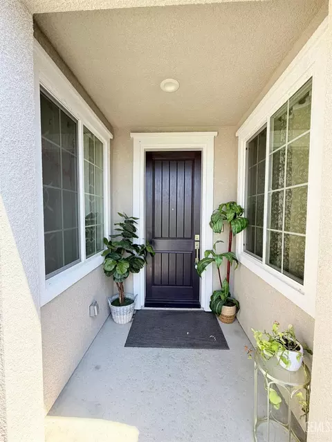 Entry Way - 14902 Pemberley Passage Ave, Bakersfield, CA 93311 photo 1 of 3