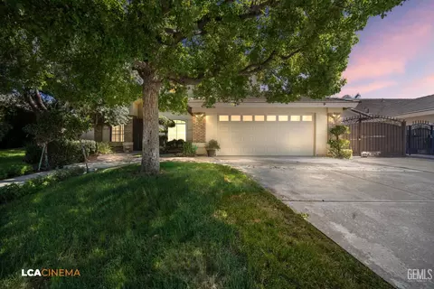 11015 Lakewood Ct, Bakersfield, CA 93312