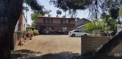 306 Vernal Pl, Bakersfield, CA 93304