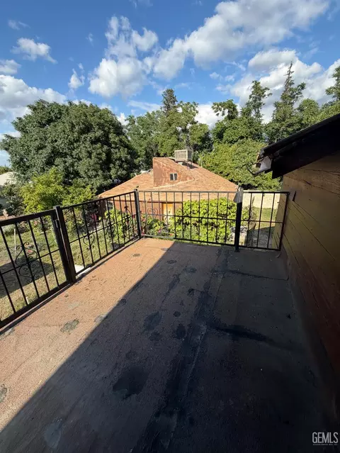 374 Broadway St, Wasco, CA 93280 photo 6