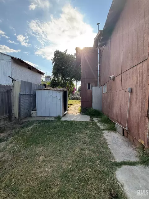 374 Broadway St, Wasco, CA 93280 photo 8