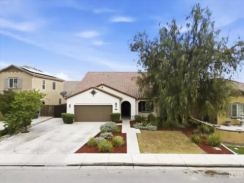 9905 Dutchman Peak Ln, Bakersfield, CA 93311
