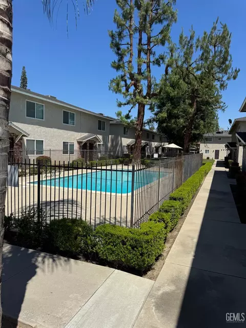 Exterior - 609 Taylor, Bakersfield, CA 93309 photo 5 of 10