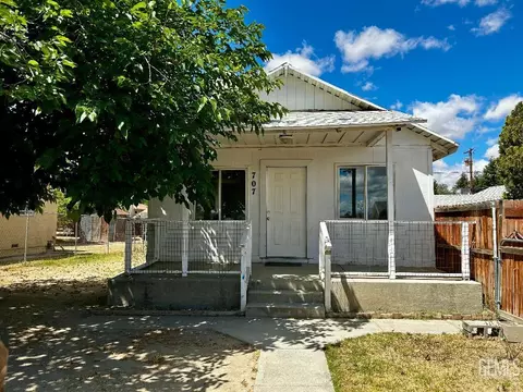 707 Fillmore St, Taft, CA 93268