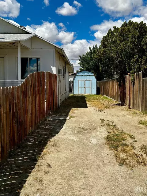 Exterior - 707 Fillmore, Taft, CA 93268 photo 2 of 4