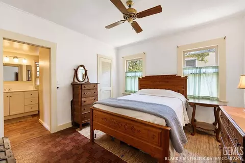 Bedroom - 402 S 10th St, Taft, CA 93268 photo 1 of 4