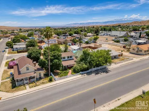 View/Area - 402 S 10th St, Taft, CA 93268 photo 4 of 8