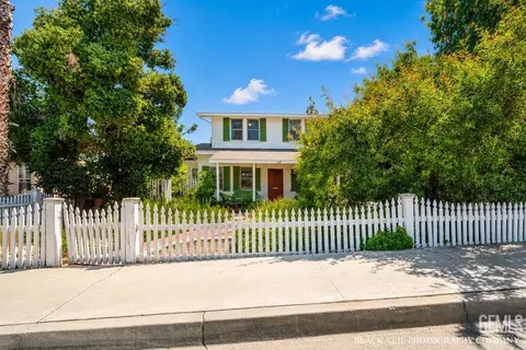 Exterior - 402 S 10th St, Taft, CA 93268 photo 13 of 13