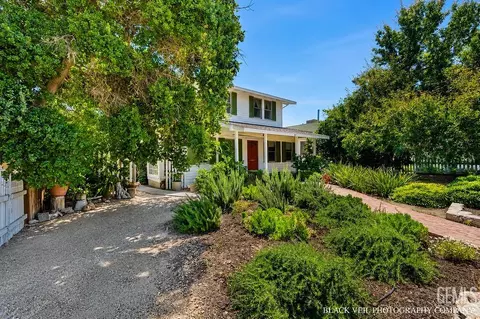 Exterior - 402 S 10th St, Taft, CA 93268 photo 12 of 13