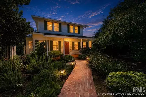 402 S 10th St, Taft, CA 93268
