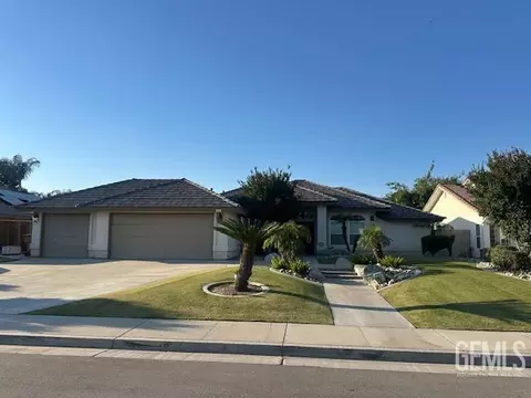 4000 Bridgewater Way, Bakersfield, CA 93313