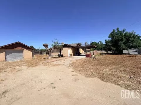 747 E Casa Loma Dr, Bakersfield, CA 93307 photo 6