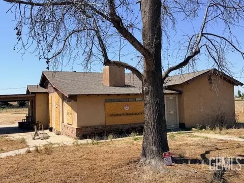 747 E Casa Loma Dr, Bakersfield, CA 93307 photo 4