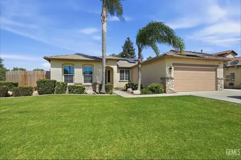 7214 Sleepy Lagoon Dr, Bakersfield, CA 93312