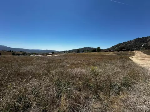 0 Harness, Tehachapi, CA 93561 photo 4