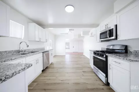 Other - 706 Polk St, Taft, CA 93268 photo 5 of 8