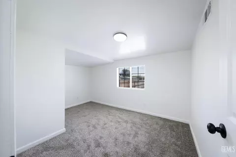 Bedroom - 706 Polk St, Taft, CA 93268 photo 1 of 3