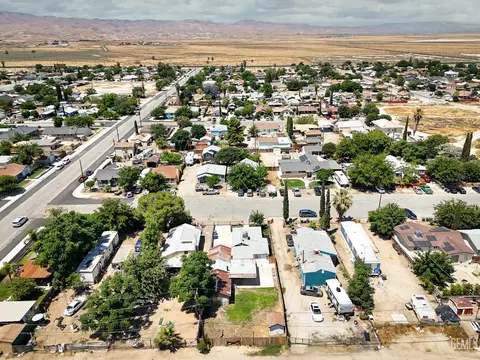 View/Area - 706 Polk St, Taft, CA 93268 photo 3 of 3