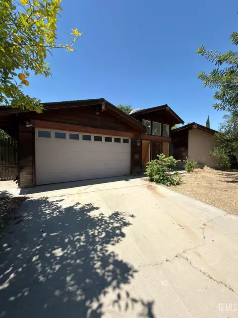 409 Gabriel Dr, Bakersfield, CA 93309