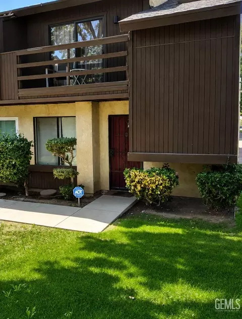 6016 Auburn St #D, Bakersfield, CA 93306