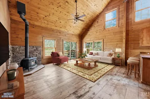 1516 Banff Dr, Pine Mountain Club, CA 93222
