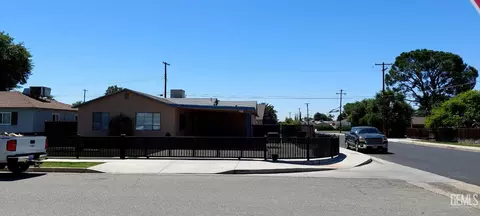 1001 Cedar Ave, Wasco, CA 93280