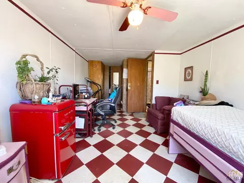 Bedroom - 11657 Rocky Ct, Tehachapi, CA 93561 photo 2 of 3