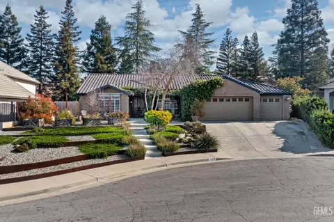 5109 Ursa Ct, Bakersfield, CA 93306