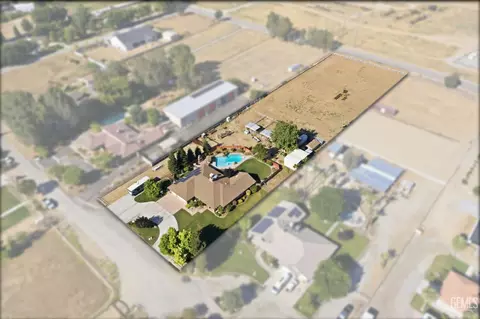 6915 Mandy Ln, Bakersfield, CA 93308 photo 2