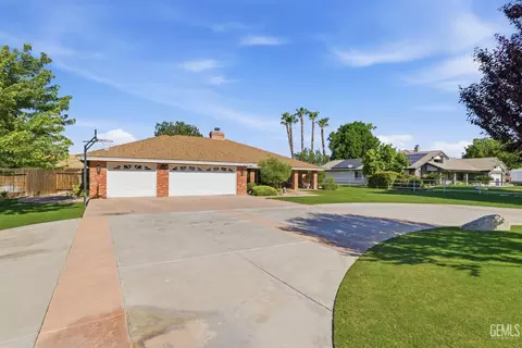 6915 Mandy Ln, Bakersfield, CA 93308 photo 3