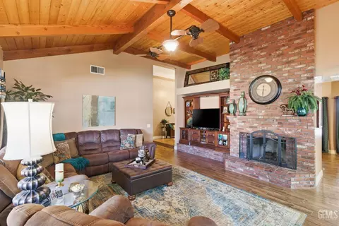 6915 Mandy Ln, Bakersfield, CA 93308 photo 12