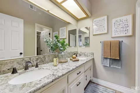 6915 Mandy Ln, Bakersfield, CA 93308 photo 36
