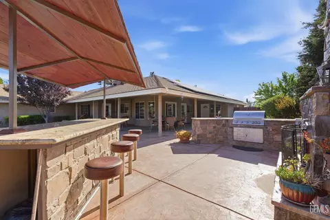 6915 Mandy Ln, Bakersfield, CA 93308 photo 46